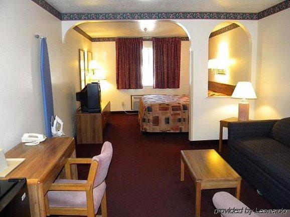 Econo Lodge Inn & Suites Albuquerque East I-40 Eubank Exit Habitación foto